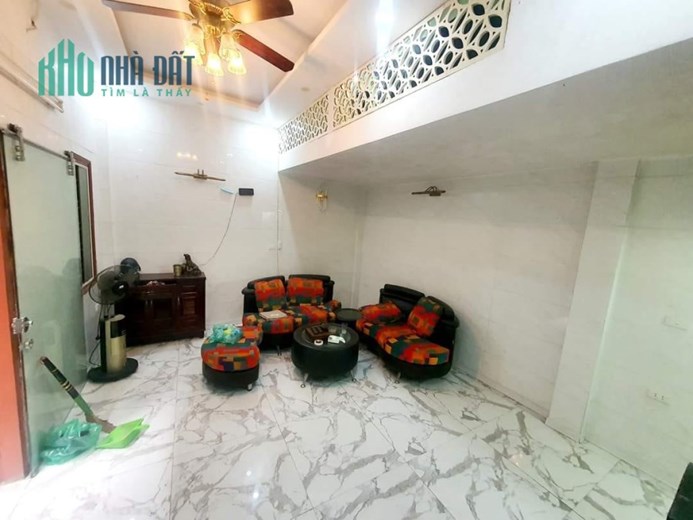 Nhà Lê Văn Hưu, 32m2, 4T, MT6m, 5.5 tỷ, ngõ nông, nhà đẹp, 0977097287