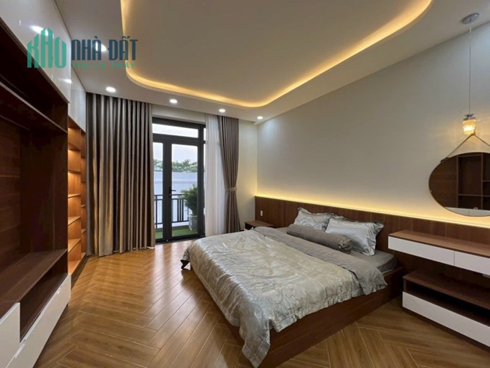 Ngay Lê Văn Qưới Bình Tân 82m2 3 tầng BTCT HXH nhỉnh 5 tỷ.
