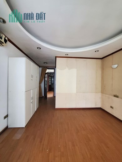 O9 26 28 5559  Bán nhà Vũ Phạm Hàm ( Thông Nguyễn Khang ) DT 67m², 4 tầng, MT 4.5m, giá 13.5 tỷ Cầu