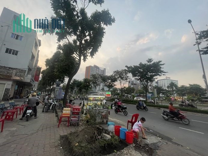NGỘP Mặt tiền Điện Biên Phủ, Bình Thạnh, 123m2, 6 lầu, 11 P.ngủ, giá 29 tỷ