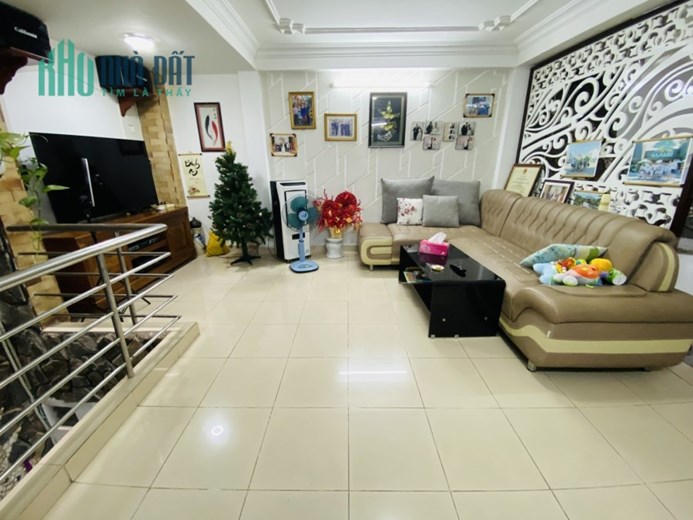 Bán Nhà Lê Quang Định Quận Bình Thạnh. DT: 69m2. LH: 0932155399.