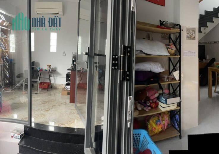 Nhà Phố Chính chủ , có sổ, Dt sử dụng 120m2