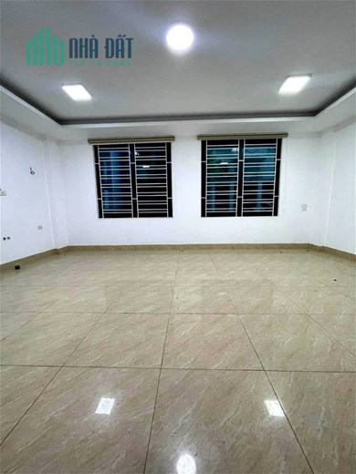 Bán Nhà Mặt Phố Trần Quý Cáp Quận Đống Đa. 47m Xây 8 Tầng Mặt Tiền 4.4m Nhỉnh 17 Tỷ. Cam Kết Ảnh