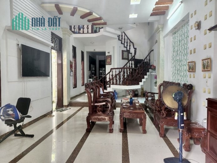Giảm 3 tỷ. Bán nhà 3 tầng căn góc Tố Hữu cạnh Lê Thanh Nghị - MT 7m - Vừa ở vừa kinh doanh