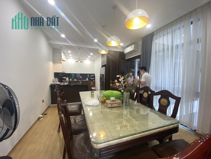 VỊ TRÍ LÔ GÓC KIM CƯƠNG - PHỐ HOÀNG CẦU - QUẬN ỦY ĐỐNG ĐA. 100M X 5T. GIÁ 37 TỶ.