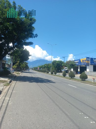 Tôi cần bán đất đường Nguyễn Văn Cừ - Liên Chiểu - Đà Nẵng.