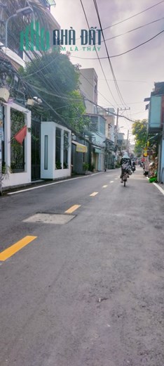 TRUNG TÂM QUẬN 7 CÁCH MẶT TIỀN NGUYỄN THỊ THẬP 50M MẶT TIỀN KINH DOANH SẦM UẤT ĐƯỜNG XE TẢI