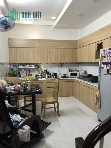 4.75 Tỷ Nhà Ngay Emart 2, 4 Tầng 45m2, Mới Ỏ Ngay, Nguyễn Duy Cung, SHR.