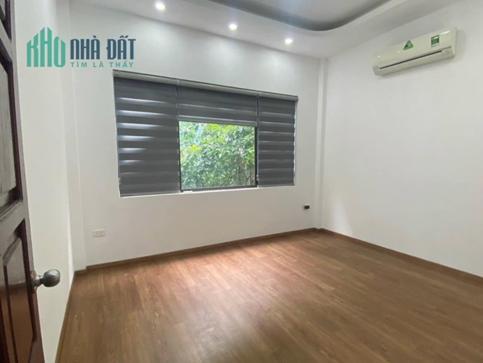 Cho thuê nhà ngõ 89 Lạc Long Quân- 10m ott- nhà mới koong- 5 tầng- 4 ngủ- chỉ 15tr.