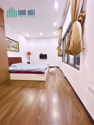 Bán nhà ngõ 92 Đào Tấn, Ba Đình, 31m2, 5 tầng, tặng nội thất đẹp, ở ngay, giá 5.4 tỷ