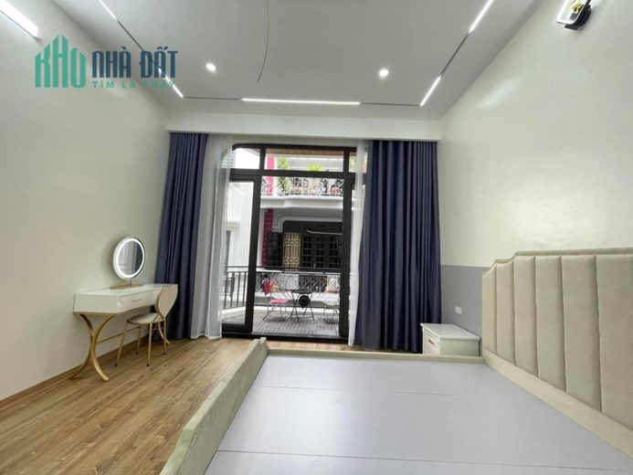Bán Nhà 45m2 Hoàng Hoa Thám - Hộ Khẩu Ba Đình chỉ 4.5 tỷ