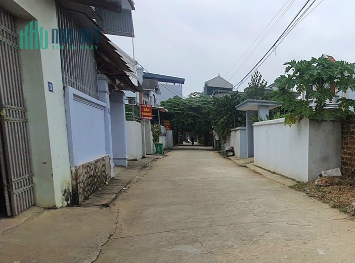 Hoa hậu thôn 9 Tân Xã 
Chỉ cách hồ điều Hoà CNC mấy trăm m i
Giá đầu tư hợp lí
Nằm trong lõi công