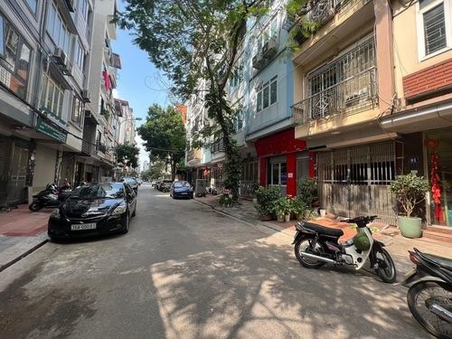 Bán nhà phân lô 7 tầng thang máy ô tô đỗ cửa, xe 7 chỗ cất trong nhà tại ngõ 100 Trung Kính view
