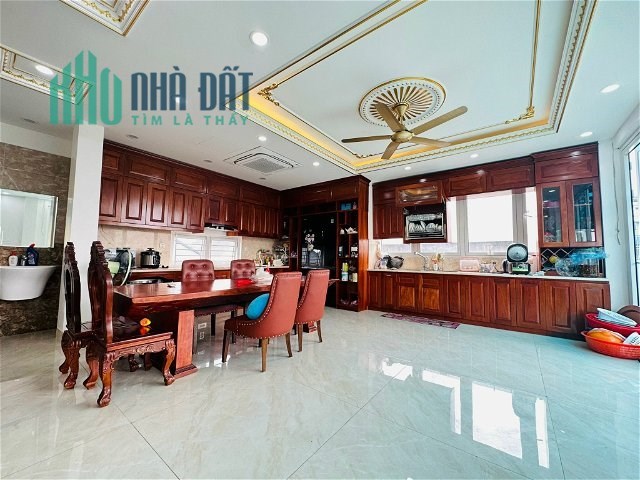Bán nhà Lạc Long Quân–Kinh doanh-văn phòng –otô 78m 6tầng 9.6 tỷ