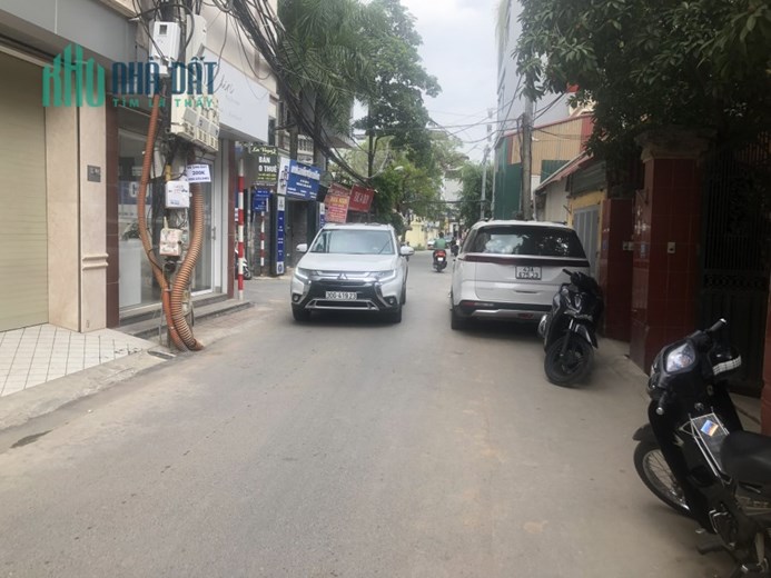 Bán nhà Hoàng Quốc Việt. 45m2 LÔ GÓC 3 THOÁNG _ Ô TÔ TRÁNH. 10tỷ600tr