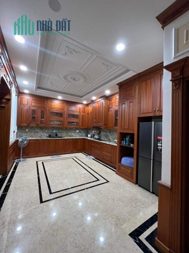 Bán Biệt Thự Nội Thất Xịn Xò Đương Bảy Hiền Giao Đồng Đen, Quận Tân Bình ( 9m x 24m ) 215m2, Sổ