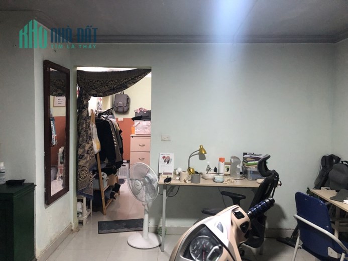 Bán gấp nhà Tập thể tầng 1 phố Thái Thịnh 20m ô tô KD 40m MT 5m chỉ 1,65 tỷ LHCC.
