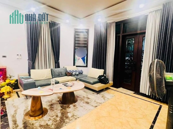 BÁN GẤP ! BIỆT THỤ VIP PHỐ ĐẠI LA  - QUẬN HAI BÀ TRƯNG. 126M X 4T. GIÁ HƠN 30 TỶ