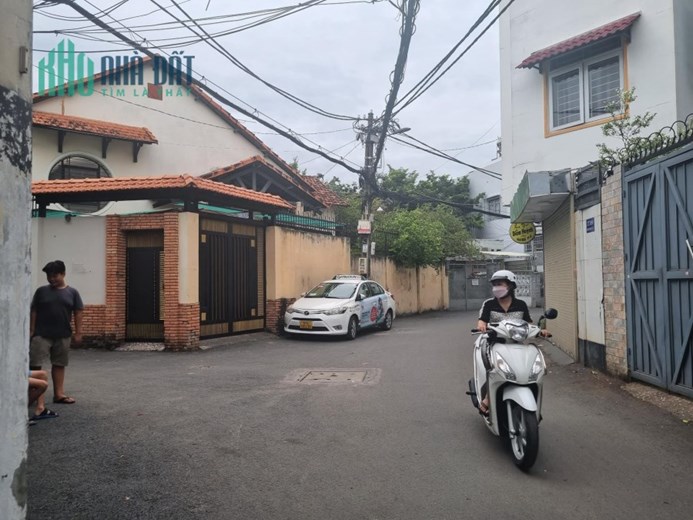 Nhà bán,2tầng,3x6m2,hẻm 6m,lê quang định,bình thạnh,giá:1,25t