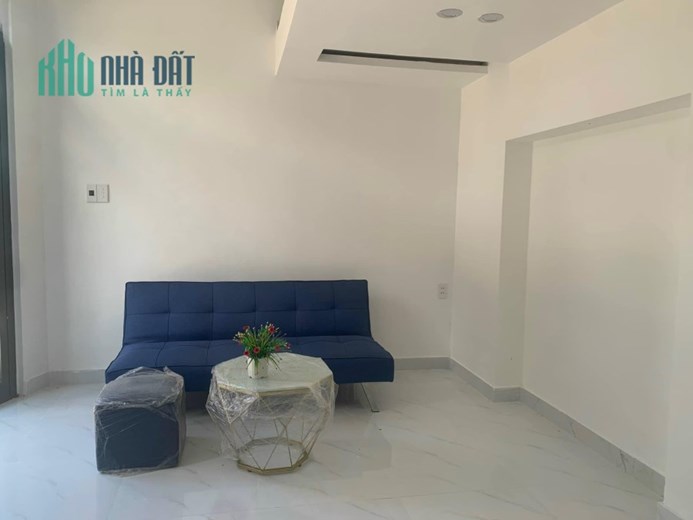 cần bán căn nhà mê lửng đúc kiệt  Trần Cao Vân giá quá rẻ. cách đường chính 30m