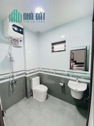 Nhà đẹp xây mới Ô Cách, Việt Hưng, 30m2x 5t, Đông Nam, gần chợ, sát phố 3 tỷ