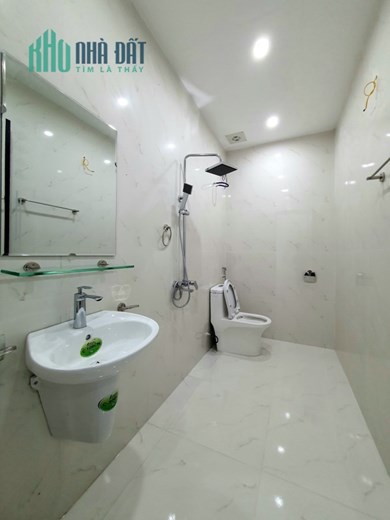 Bán nhà ngõ 229 Hàng Kênh, 45m 3 tầng GIÁ 2.1 tỉ xây mới cực đẹp