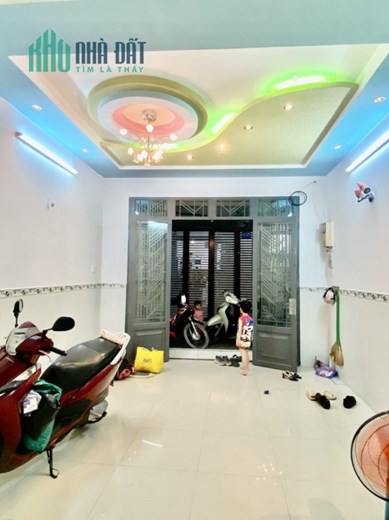 Bán Nhà Lạc Long Quân, Giao Hòa Bình, Q11, DT 51m2, Cách Hẻm Xe Hơi 10m, Sổ Vuông Đẹp, Chỉ 6 Tỷ