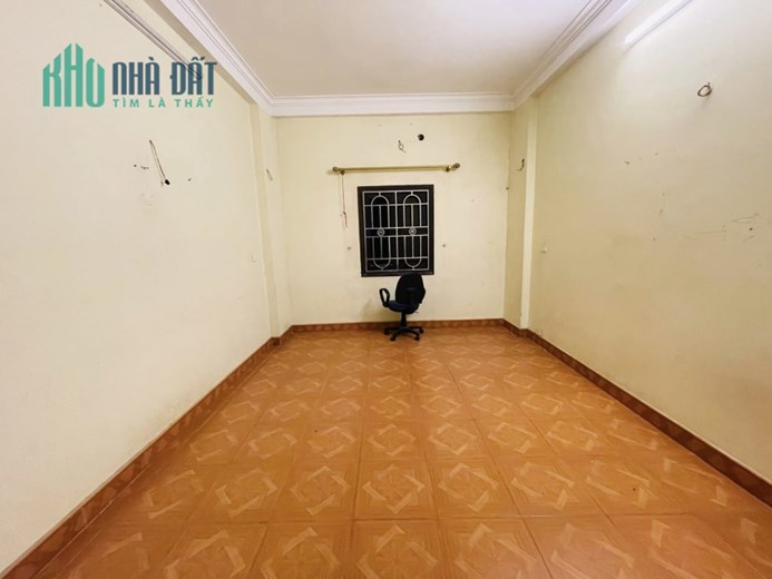 Bán nhà Chợ Vân, Hà Huy Tập, Yên Viên, ngõ thông oto, sát phố kinh doanh, 70m, 5 tỷ 5
