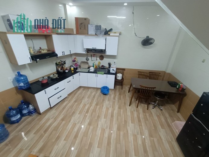 Bán gấp Mặt tiền Nguyễn Đình, sát Công viên Biển Đông, 3 tầng, mới, đẹp ở ngay,  nhỉnh 5 tỷ