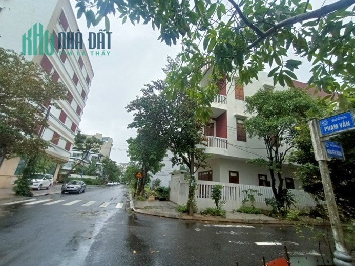 Bán gấp Mặt tiền Nguyễn Đình, sát Công viên Biển Đông, 3 tầng, mới, đẹp ở ngay,  nhỉnh 5 tỷ
