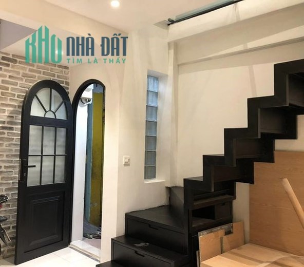 BÁN NHÀ GẦN CHỢ TÂN ĐỊNH, 2 TẦNG, 24M2, 3.X TỶ