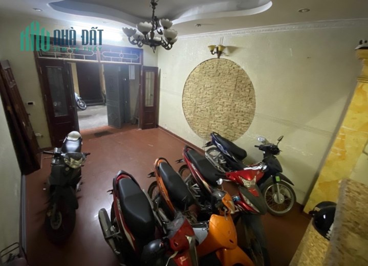 TRUNG TÂM CẦU GIẤY – NHÀ ĐẸP 5 TẦNG – Ô TÔ ĐỖ CỬA – GẦN PHỐ – 45M2, 7 TỶ