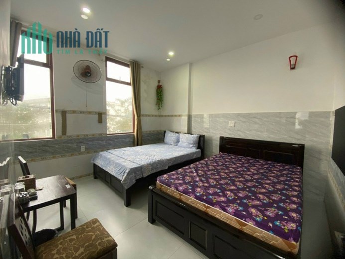 Bán khách sạn Mặt tiền sát Nam Trân, 200m2 (10x20m), 20 phòng, doanh thu ổn định, nhỉnh 10 tỷ
