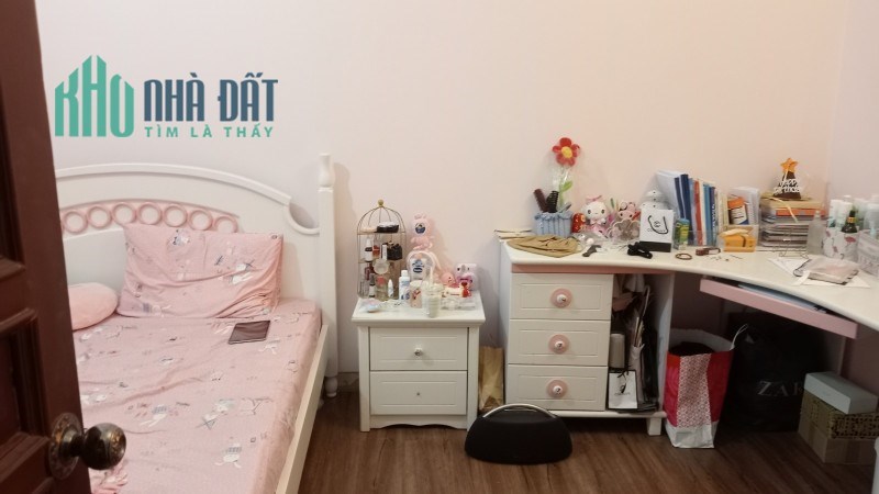 Hiếm. Bán nhà Đê La Thành, trung tâm Đống Đa. 50m2 x 4 Tầng. Ô TÔ. KD. Nhỉnh 8 Tỷ. 0968084286