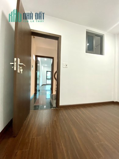 Rẻ nhất khu vực 2.4x tỷ có ngay nhà 5 tầng ô tô đỗ cửa, gần trung tâm hành chính, Tiện ích bạt ngàn
