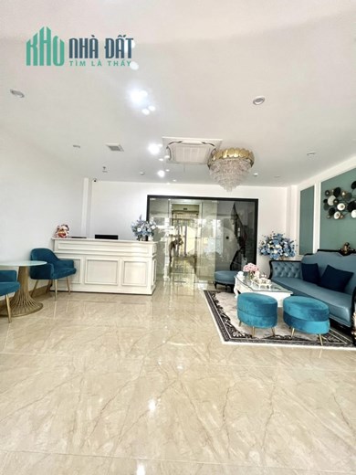 KINH KHỦNG !! Bán nhà mặt phố Hoàng Quốc Việt 66mx7T lô góc MT 8.6m vỉa hè 10m 23 ty