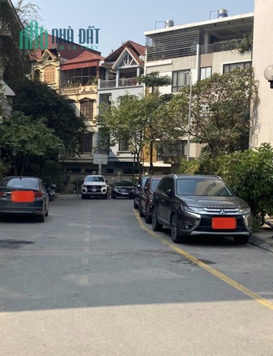 TRUNG TÂM BA ĐÌNH - PHÂN LÔ Ô TÔ - NHÀ MỚI THANG MÁY - GIÁ CỰC TÌNH YÊU