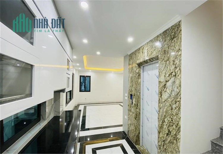 TRUNG TÂM BA ĐÌNH - PHÂN LÔ Ô TÔ - NHÀ MỚI THANG MÁY - GIÁ CỰC TÌNH YÊU