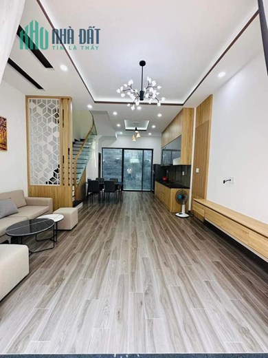 Bán nhà Trần Phú, Hà Đông, ngõ thông, ba bước ra phố, oto đỗ gần, 36mx4T, giá 3.8 tỷ