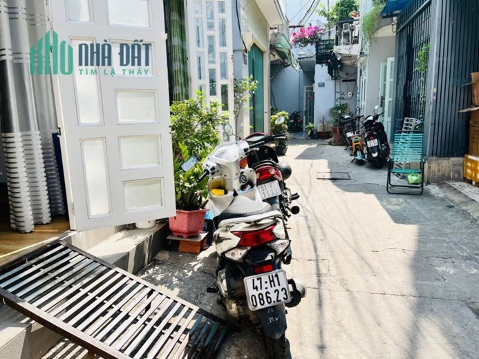Bán nhà hẻm 4m Đường số 2, Phường 16, Gò Vấp, Giảm chào 100