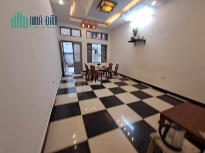 Cho thuê nhà, HGĐ, Đội Cấn 65m2, 3T, 3N, 12 tr, Ba Đình.