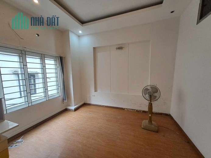 Cho thuê nhà, HGĐ, Đội Cấn 65m2, 3T, 3N, 12 tr, Ba Đình.