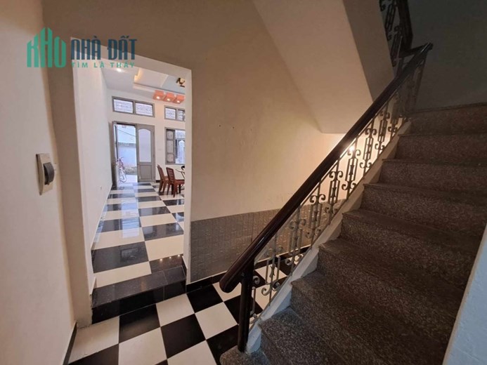 Cho thuê nhà, HGĐ, Đội Cấn 65m2, 3T, 3N, 12 tr, Ba Đình.