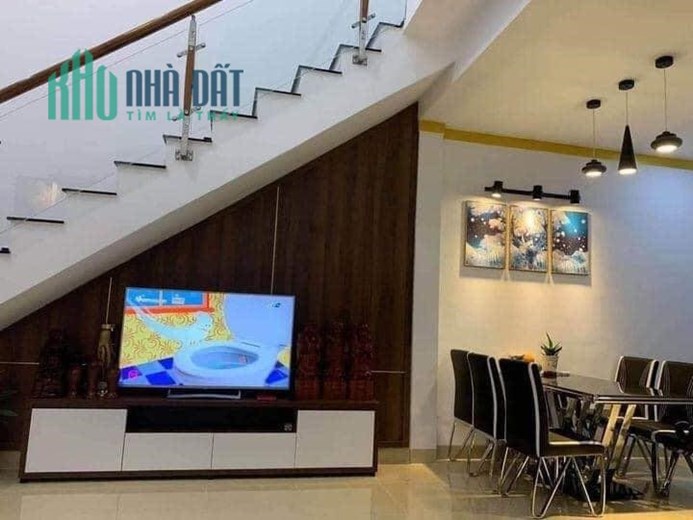 Bán nhà đẹp ở ngay Vũ Ngọc Phan Đống Đa 60m2x6T Ô tô cách 10m, gần phố, giá 8 tỷ