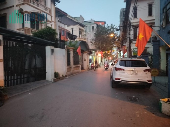0812037567BÁN NHÀ BỒ ĐỀ, 35M 5 TẦNG 3,6 TỶ NGÕ Ô TÔ, CẠNH HỒ ĐIỀU HÒA.