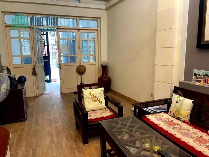 Bán Nhà Mặt Phố Giảng Võ Quận Đống Đa. 41m Xây 5 Tầng Nhỉnh 13 Tỷ. Cam Kết Ảnh Thật Mô Tả Chính