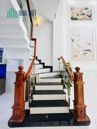 Nhà mới xây 5 tầng kinh doanh sầm uốt  Trung Mỹ Tây Quận 12 Chỉ 5.8 tỷ Lh: 0931972686