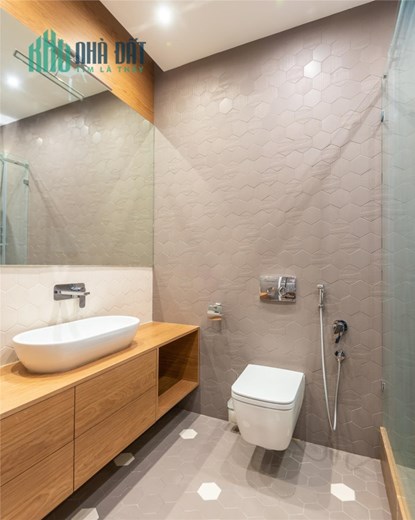 Bán nhà Nghĩa Tân: 30m-3P. Ngủ-5 tầng, ngõ rộng, Ở ngay-3,4 tỷ
