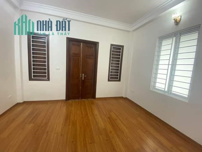Bán nhà Định công 41m2 x 5 tầng, nhà đẹp, mới, về ở luôn, giá 3,5 tỷ
