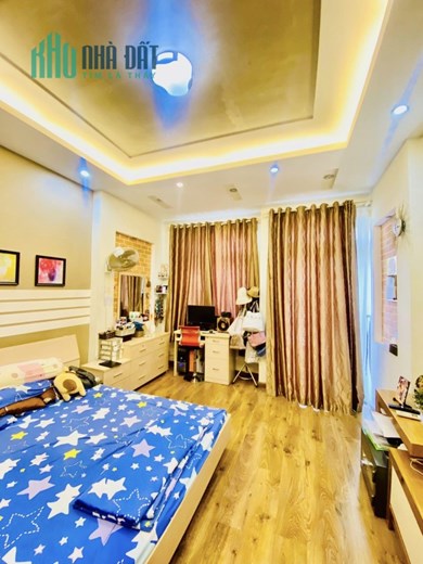 Bán nhà đường Trương Công Định, 76m2, 4 tầng, tặng toàn bộ nội thất, 13 tỷ